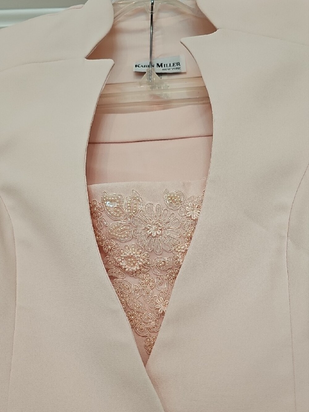 Karen Millen Light Pink Tailored Blazer, Skirt & Beaded Camisol Formal Suit Set - Picture 2 of 13
